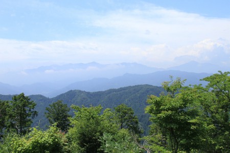 高尾山から見た丹沢方面